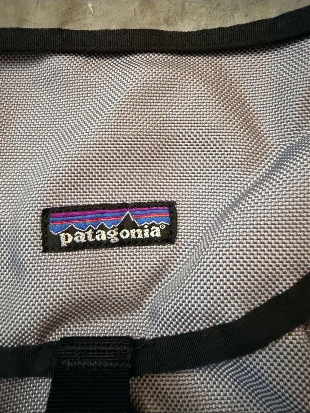 Vintage Patagonia Half Messenger Bag Gray Reflective Stripe Y2K Utility